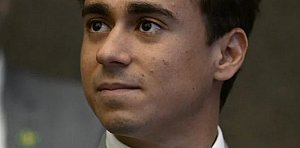 Comparado a Joice Hasselmann, Nikolas Ferreira enfrenta revolta da própria militância