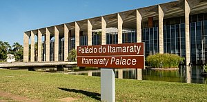 Governo brasileiro critica atentado na Colômbia com 20 vítimas fatais