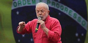 Lula peita a velha mídia e exalta revolução na educação: "A Globo não vai fazer PowerPoint do que fizemos"