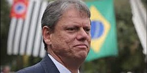 Renúncia à vista!  Tarcísio balança no cargo e decisão final deve sair em 48 horas