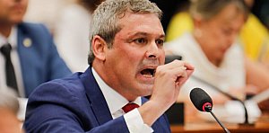 Lindbergh desmascara tática bolsonarista e convoca "mobilização total" pelo fim da escala 6x1