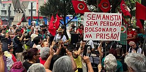 Manifestantes ocupam ruas do Brasil em atos contra o Congresso neste domingo