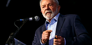 Em respeito aos 700 mil mortos, Lula cria data oficial para honrar vítimas da Covid-19
