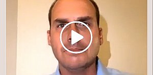 Investigação aponta suspeitas e Eduardo Bolsonaro surta e xinga joranalistas em vídeo