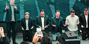 MP aceita denúncia contra Malafaia e Flávio Bolsonaro por propaganda eleitoral antecipada