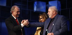 Lula destaca avanços do país e atribui desenvolvimento à nova gestão do BNDES