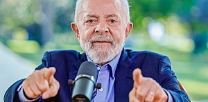 Lula assina MP que zera o imposto federal sobre compras de até US$ 50