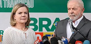 "Medida importante para garantir competitividade da produção nacional", diz Gleisi sobre zerar imposto de quase mil produtos