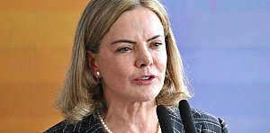 Gleisi detona "terrorismo fiscal" da Folha e desmascara herança maldita de Bolsonaro