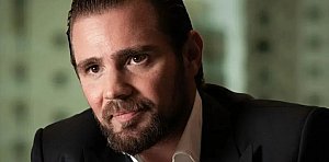 Celular de Daniel Vorcaro guarda vídeos íntimos e registros comprometedores de líderes do Centrão