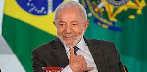 Lula faz história: Brasil atinge superávit recorde de US$ 10,5 bilhões em abril