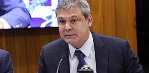 Lindbergh Farias denuncia "manobra de impunidade" da oposição e reafirma que ataques à democracia não terão anistia