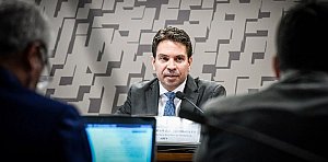 Farsa do asilo cai por terra: Jurista prova que Ramagem é foragido e não perseguido