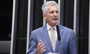 “Bolsofarra do INSS” nasceu com Temer, engordou com Bolsonaro e acabou com Lula, diz Rogério Correia