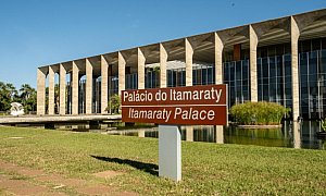 Governo brasileiro critica atentado na Colômbia com 20 vítimas fatais