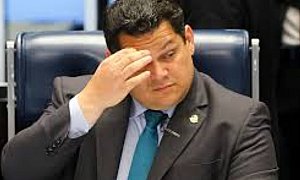 Esquerda relança campanha "Congresso inimigo do povo" e isola Davi Alcolumbre