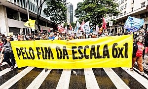 Ato do 1º de Maio em SP exige fim da escala 6x1 e combate ao feminicídio