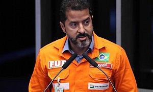 Deyvid Bacelar desafia Flávio Bolsonaro e Skaf: "aguentariam 12 horas por dia no busão de Salvador?"