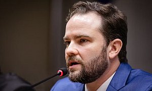 “Vai sair”: Durigan confirma renegociação de dívidas com garantia do Tesouro após feriado