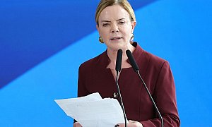 Gleisi define prioridades do planalto no congresso: Fim da escala 6x1, segurança e acordo Mercosul-UE