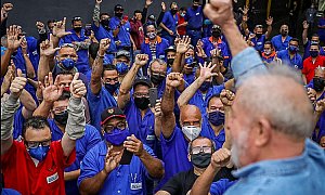 Lula afirma que melhora na vida do trabalhador é o motor que faz a economia crescer