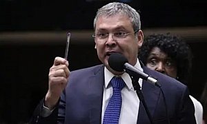 Lindbergh expõe acordão bolsonarista: derrubada do veto vai beneficiar Marcola, Beira-Mar e milicianos