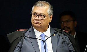 Flávio Dino abre investigação sigilosa sobre farra de emendas no filme de Bolsonaro