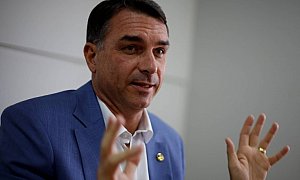 Racha no partido: cúpula do PL vê Flávio Bolsonaro sem condições de salvar pré-candidatura