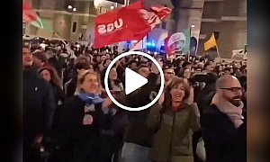 Vitória da Democracia: Italianos celebram nas ruas a derrota da reforma de extrema direita de Meloni