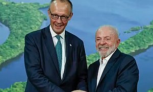 Lula desembarca na Alemanha e coloca Brasil no centro da nova indústria global