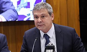 Lindbergh Farias denuncia "manobra de impunidade" da oposição e reafirma que ataques à democracia não terão anistia