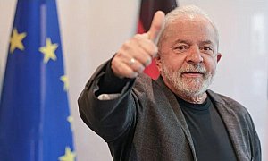 Reconhecido pelo mundo, Lula se mantém em alta e ainda avança no eleitorado bolsonarista